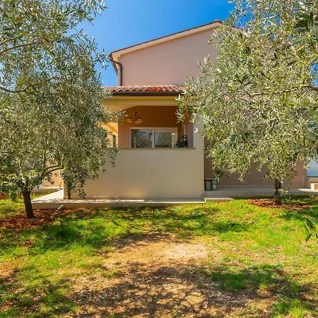 Villa Beautiful Veronika I In Pula Vinkuran