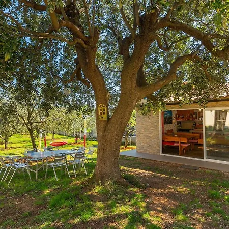 Beautiful Veronika I In Pula 빌라