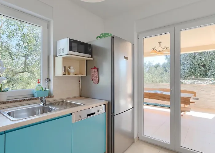 Beautiful Veronika I In Pula * 빈쿠란