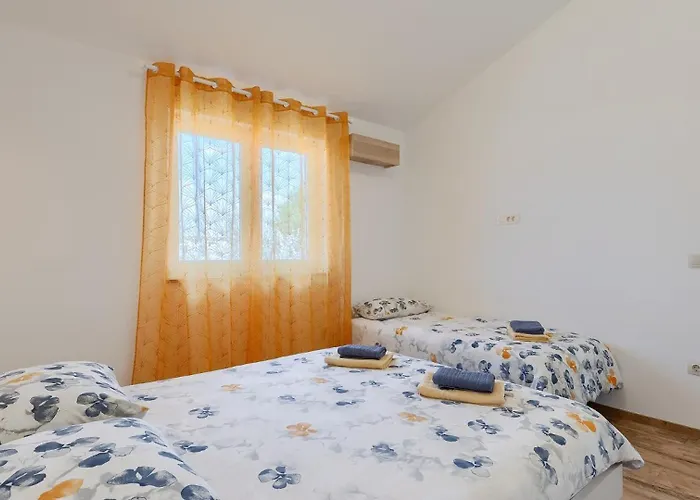 Beautiful Veronika I In Pula * 빈쿠란