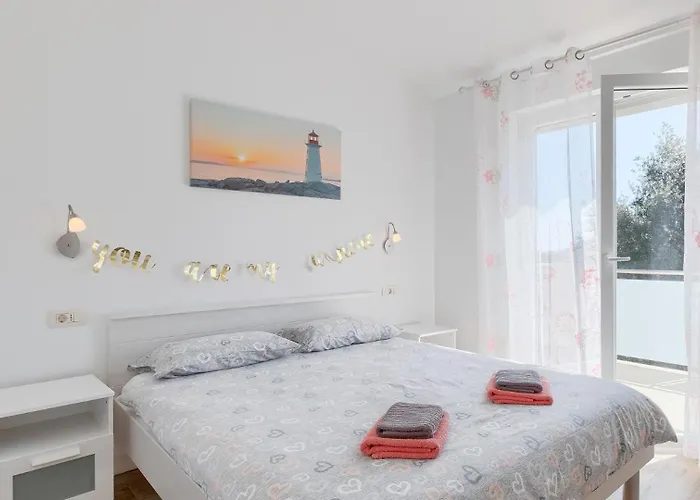 Beautiful Veronika I In Pula 빌라