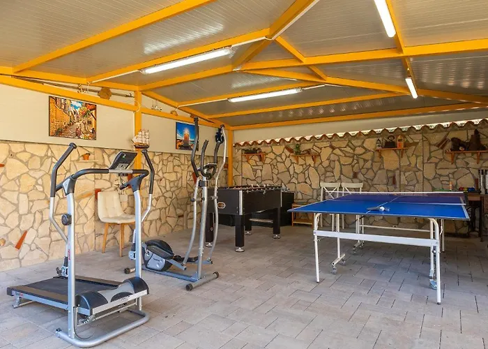 Beautiful Veronika I In Pula *